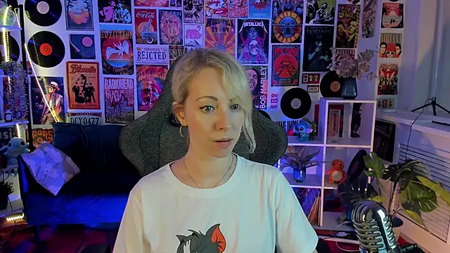 LylithSkye online show from January 2025 10:32:01 AM