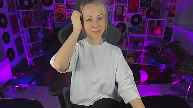 LylithSkye online show from January 2025 10:48:01 AM