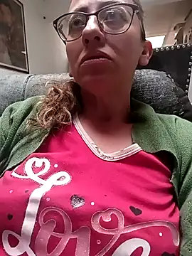 Snapshot of miss_hanna07 chatting on February 2025 10:09:02 PM miss hanna07 online show from February 2025 10:09:02 PM