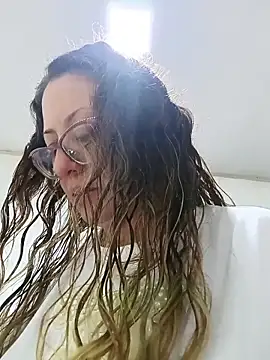 Snapshot of miss_hanna07 chatting on November 2025 12:31:01 AM miss hanna07 online show from November 2025 12:31:01 AM