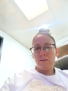 Snapshot of miss_hanna07 chatting on November 2025 10:10:02 PM miss hanna07 online show from November 2025 10:10:02 PM