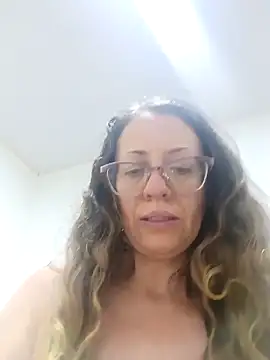 Snapshot of miss_hanna07 chatting on November 2025 01:05:01 AM miss hanna07 online show from November 2025 01:05:01 AM