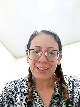 Snapshot of miss_hanna07 chatting on December 2025 09:51:02 AM miss hanna07 online show from December 2025 09:51:02 AM