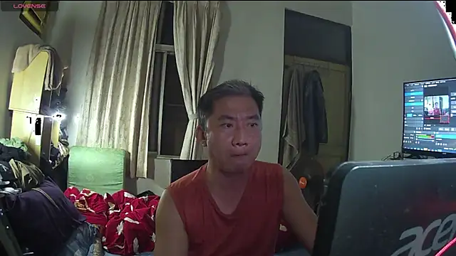 YuHsuant online show from March 2025 06:41:02 PM