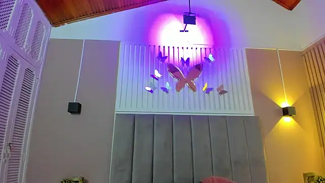 diosa cristal online show from January 2025 03:27:02 AM