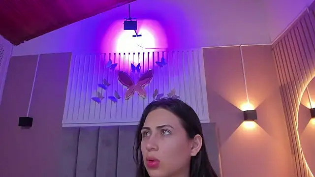 diosa cristal online show from March 2025 03:22:02 AM