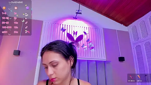 diosa cristal online show from November 2025 03:39:01 AM