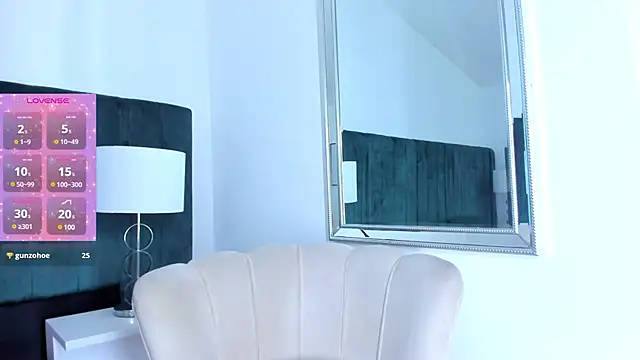 Snapshot of Tom_Silver__ chatting on January 2025 07:10:01 PM Tom Silver online show from January 2025 07:10:01 PM