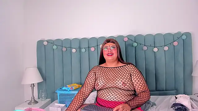 Snapshot of Tom_Silver__ chatting on January 2025 06:49:02 PM Tom Silver online show from January 2025 06:49:02 PM