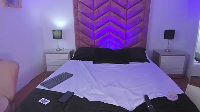 Snapshot of Tom_Silver__ chatting on February 2025 07:38:01 PM Tom Silver online show from February 2025 07:38:01 PM