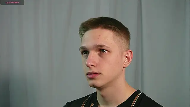 dustyn fox online show from January 2025 05:09:01 PM