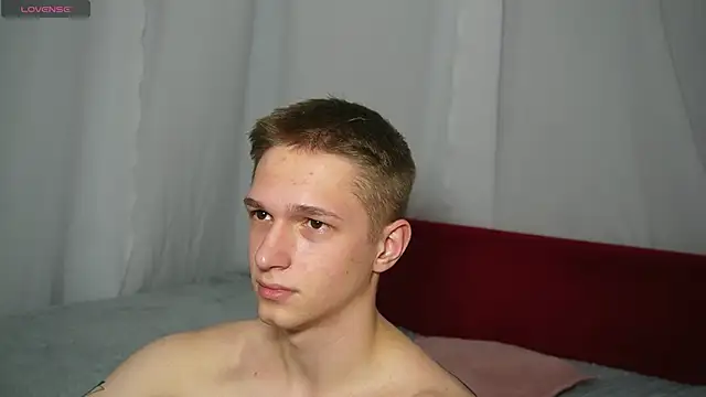 dustyn fox online show from February 2025 05:15:02 PM