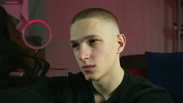 dustyn fox online show from February 2025 04:50:02 PM