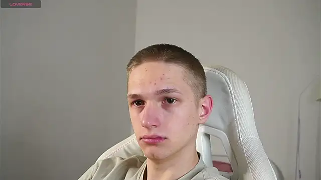 dustyn fox online show from February 2025 06:52:02 PM