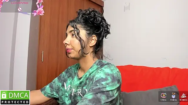 Snapshot of jasmine_bunny_ chatting on February 2025 08:44:02 PM jasmine bunny online show from February 2025 08:44:02 PM