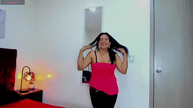 Anthonelaa   online show from November 2025 07:58:01 PM