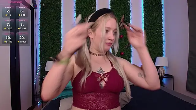 Snapshot of Nicole__Aniston_ chatting on January 2025 08:58:02 PM Nicole Aniston online show from January 2025 08:58:02 PM