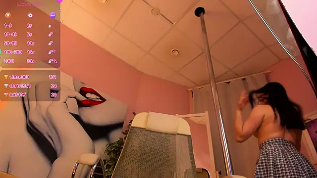 Snapshot of ShiroHeby chatting on January 2025 03:34:02 PM ShiroHeby online show from January 2025 03:34:02 PM