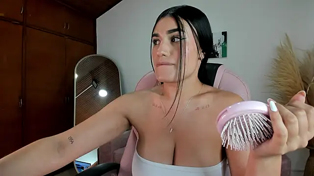 Alheli 16 online show from February 2026 12:06:01 PM