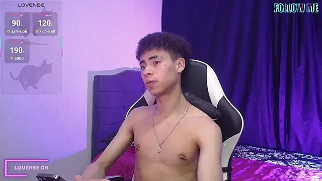 sexybat twink online show from November 2025 02:45:02 AM