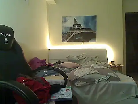 Snapshot of amydamarw chatting on December 2025 06:10:01 AM amydamarw online show from December 2025 06:10:01 AM