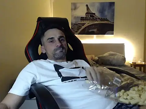 amydamarw online show from February 2026 04:17:01 PM