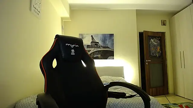 amydamarw online show from April 2026 06:38:01 PM