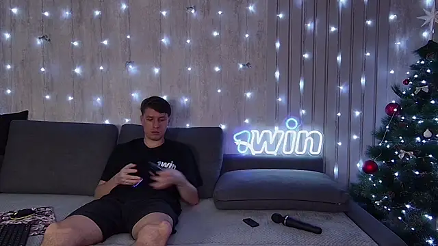 Snapshot of wineandboobss chatting on December 2024 03:17:02 PM wineandboobss online show from December 2024 03:17:02 PM