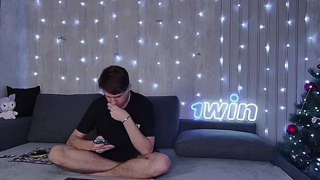 Snapshot of wineandboobss chatting on December 2024 03:48:02 PM wineandboobss online show from December 2024 03:48:02 PM