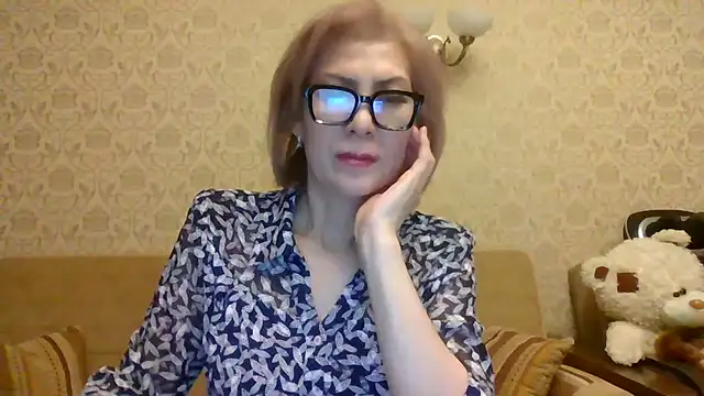Elegant00Lady online show from May 2026 06:09:01 PM