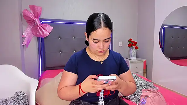 emma lye online show from February 2026 09:20:02 PM