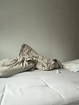 Snapshot of Sara_darling chatting on March 2025 06:51:01 AM Sara darling online show from March 2025 06:51:01 AM