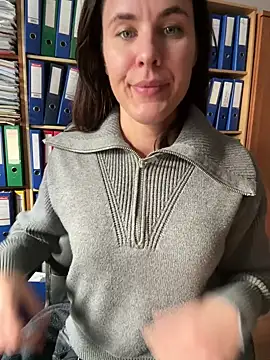 Snapshot of Sara_darling chatting on March 2025 02:56:01 PM Sara darling online show from March 2025 02:56:01 PM