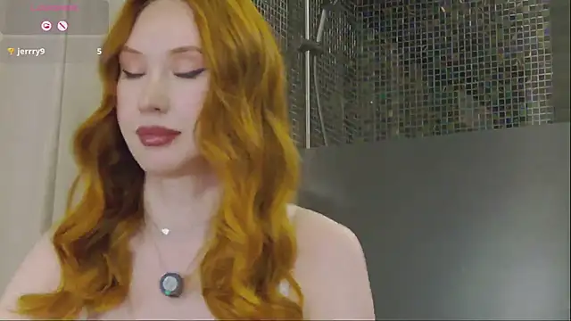 Snapshot of MayaSolar chatting on November 2025 05:28:02 AM MayaSolar online show from November 2025 05:28:02 AM