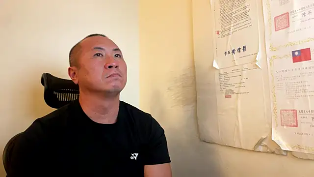 chih515 online show from November 2025 07:32:01 AM