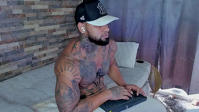 Snapshot of zaiin_diesel chatting on January 2025 07:13:02 PM zaiin diesel online show from January 2025 07:13:02 PM