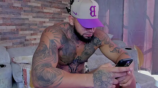 Snapshot of zaiin_diesel chatting on January 2025 01:48:01 PM zaiin diesel online show from January 2025 01:48:01 PM