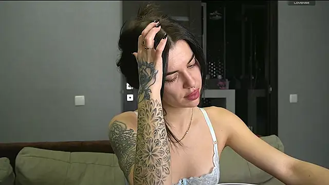 Alice melice online show from February 2025 06:43:02 PM