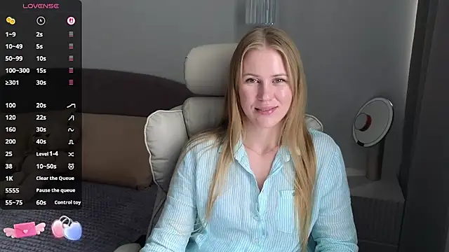 Snapshot of IsabelAllen chatting on August 2026 10:51:01 AM IsabelAllen online show from August 2026 10:51:01 AM