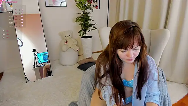 VanessaSmuth online show from November 2025 02:45:02 AM