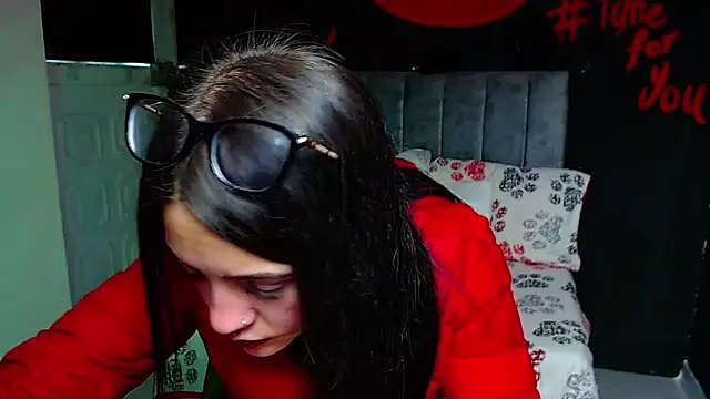 Violettasquirt online show from April 2026 03:39:01 PM