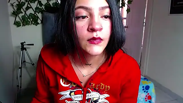 Violettasquirt online show from July 2026 01:35:02 PM