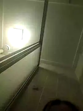 Snapshot of Linda_999 chatting on February 2026 02:41:02 AM Linda 999 online show from February 2026 02:41:02 AM