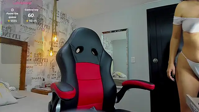 Snapshot of EVAGRECO chatting on October 2025 02:48:02 AM EVAGRECO online show from October 2025 02:48:02 AM