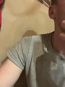 red red00 online show from November 2025 05:23:02 PM