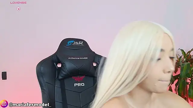 Mariafer05 online show from March 2026 04:11:01 PM