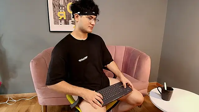 Snapshot of Mark_Evans1_ chatting on February 2025 07:58:02 PM Mark Evans1 online show from February 2025 07:58:02 PM