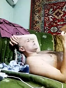 Pineapple04 online show from January 2025 06:03:02 PM