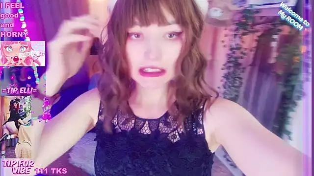 Snapshot of Toxic_Ellies chatting on December 2024 11:00:01 AM Toxic Ellies online show from December 2024 11:00:01 AM