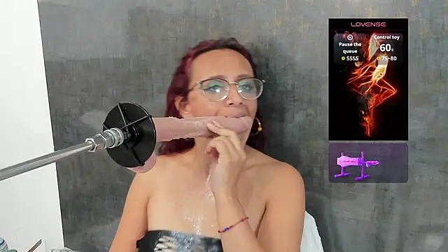 Issys milf online show from February 2026 04:10:02 PM